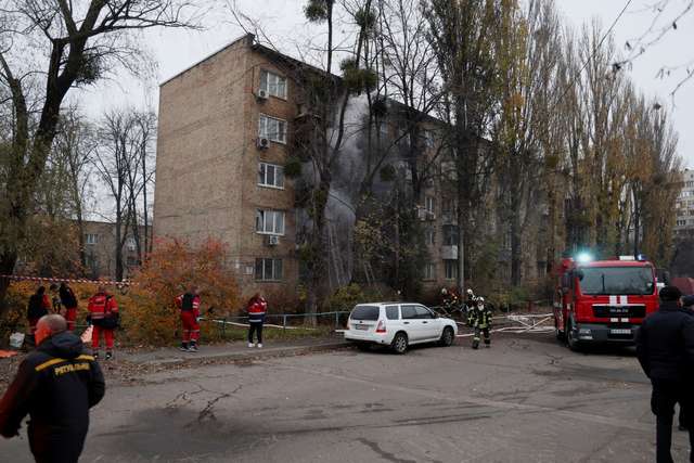Окупанти завдають масованого ракетного удару по Україні_3