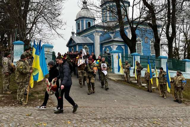Вінниччина простилася з двома захисниками-нацгвардійцями_3