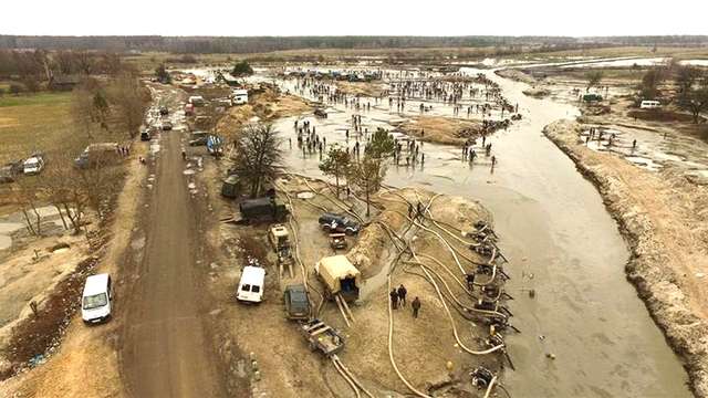 Бурштинова галузь була і залишилася досить криміналізованою, вважає ексміністр екології Остап Семерак
