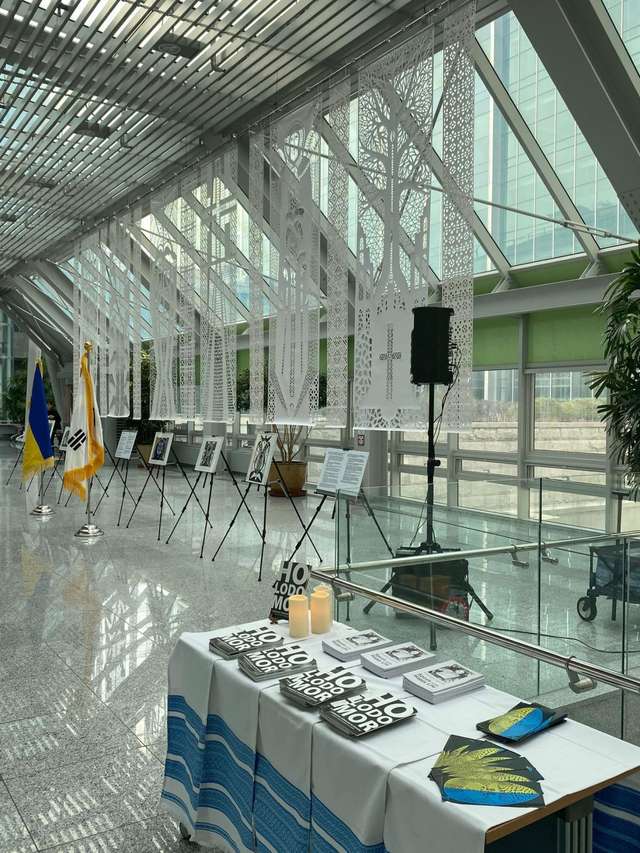 У Південній Кореї пройшла виставка української художниці_7