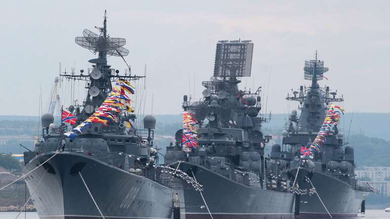 У Чорному морі росія тримає на бойовому чергуванні ракетоносій з "Калібрами"