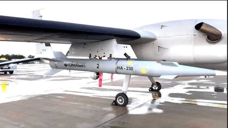 Туреччина здійснила перший запуск надзвукової ракети TRG230IHA, розробленої компанією Roketsan.