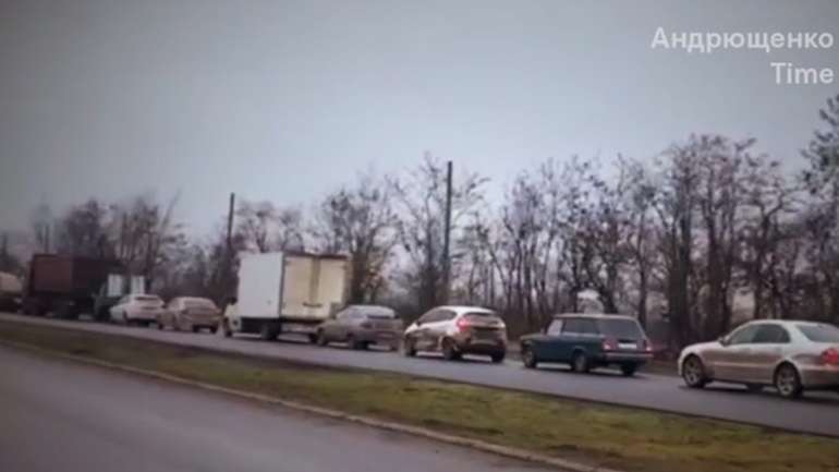 Донеччани масово тікають з окупації на росію