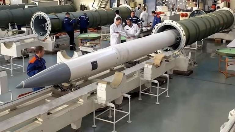 Процес виробництва ракет до рашистських ЗРК С-400