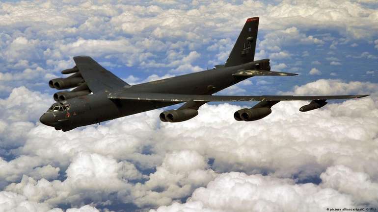 США розгорнули бомбардувальники B-52 і винищувачі F-22 для навчань з Південною Кореєю