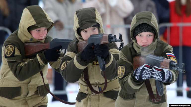 У рф затвердили нову шкільну програму з війною в Україні в курсі історії