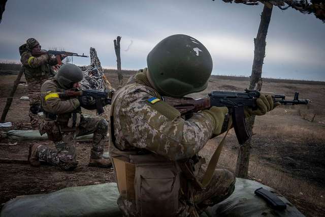 Єгері 68 бригади показали фронтовий побут під зливою ворожих снарядів_7