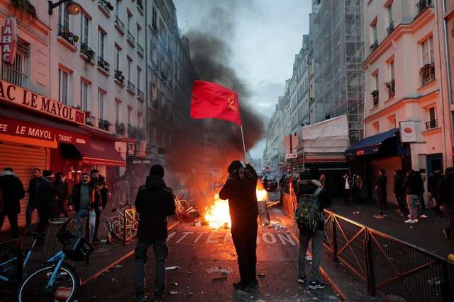 Курди влаштували погроми у центрі Парижа_2