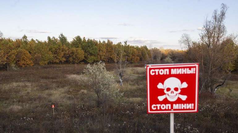 Армія рф використовує в Україні оборонну тактику мінних полів