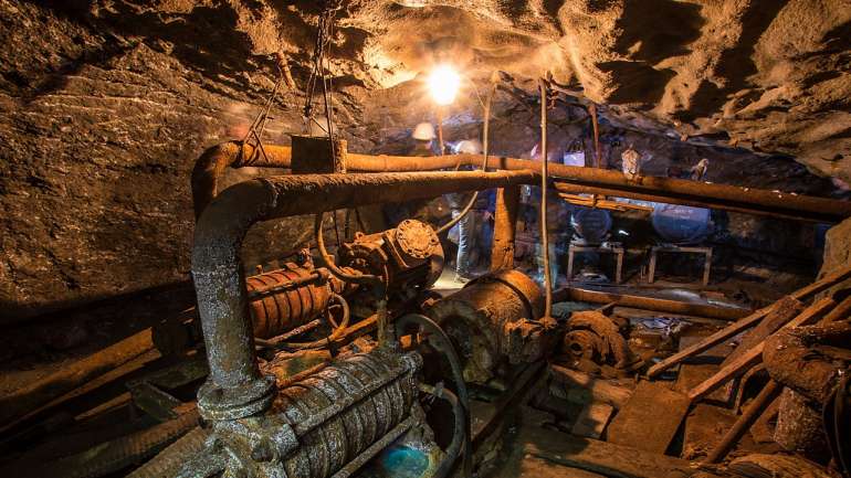 російські загарбники планують закрити більшість шахт Донбасу через їх нерентабельність