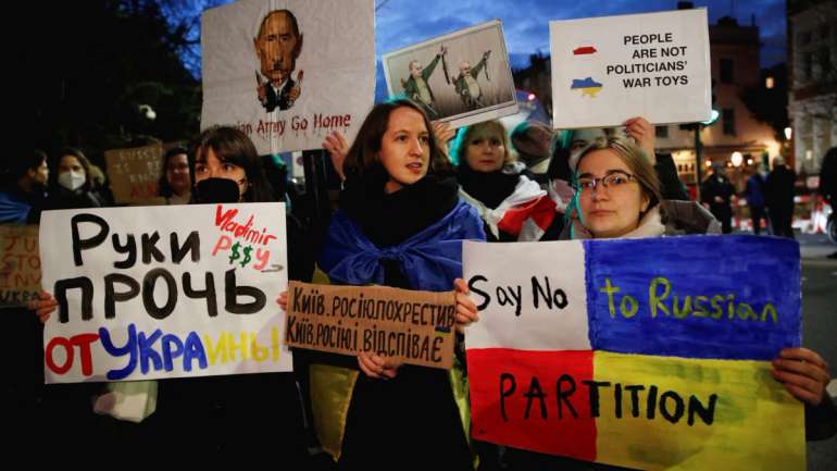 росіяни ховають загиблих на війні проти України рідних, але не обурюються рішеннями путіна