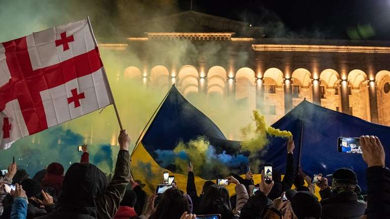 Друзі пізнаються в біді. Чому ж Сакартвело на боці зла?
