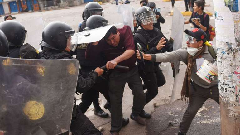 У Перу вбили протестувальника