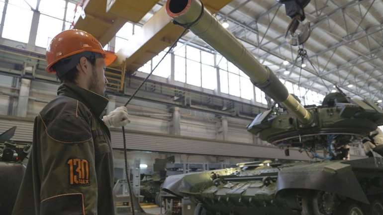 Ілюстративне фото: показове виробництво танків
