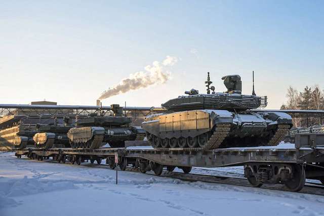 Ешелон нових Т-90М 