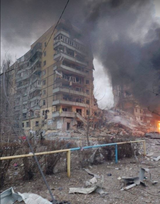 Окупанти здійснюють чергову масовану ракетну атаку_1