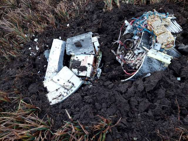 У Молдові біля кордону з Україною знайшли уламки ракети_1