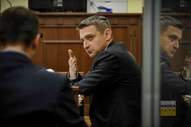 Адвокат Володимир Єніч визнає, що громадяни України мають дотримуватися вимог національного законодавства. Але не бачить проблеми в угоді з підсанкційними активами в юрисдикції Кіпру