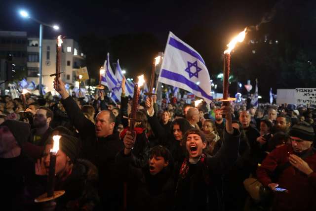 Протест проти нового уряду Ізраїлю в суботу в Тель-Авіві