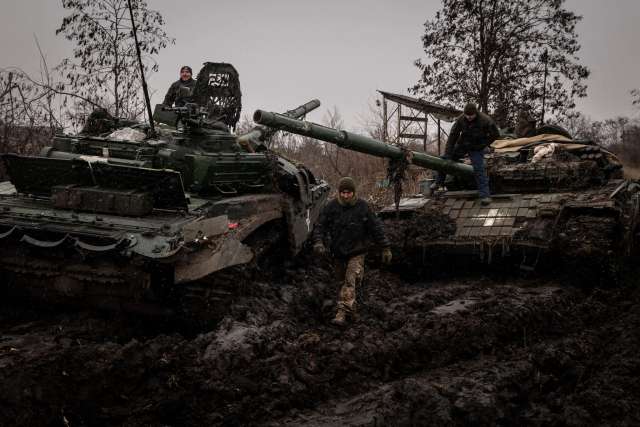 У вирішальний момент в Україні США та союзники приймуть рішення про відправку зброї_4