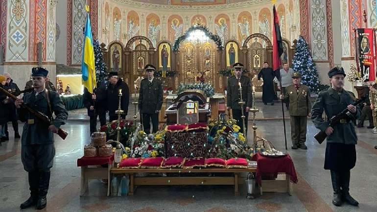 На Прикарпатті в останню путь провели сотника УПА Мирослава Симчича