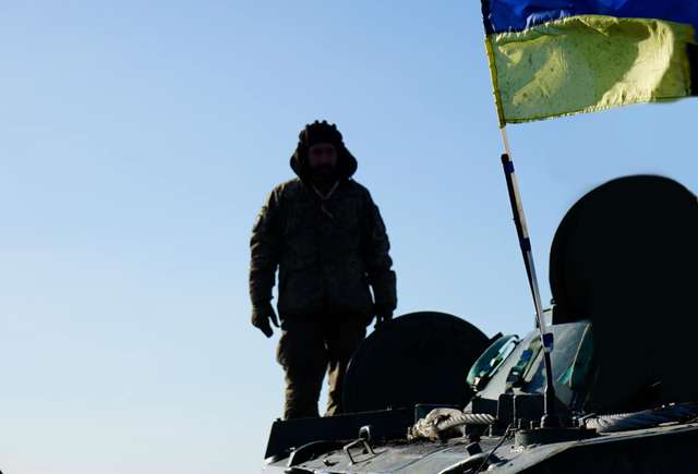Бійці 53 ОМБр показали фронтові будні на Донбасі_7