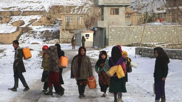 «Талібан» планує дозволити жінкам брати участь у деяких гуманітарних операціях