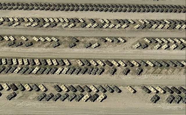 Американські M1 Abrams стоять законсервовані на армійському складі Sierra в штаті Каліфорнія, зображення наводить The Drive