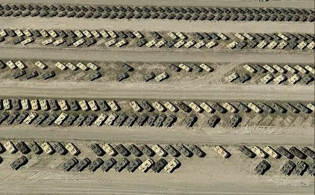 Американські M1 Abrams стоять законсервовані на армійському складі Sierra в штаті Каліфорнія, зображення наводить The Drive