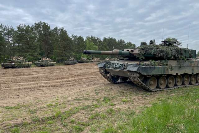 Американські M1A2 Abrams та польський Leopard 2PL