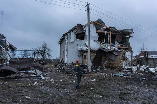 Пряма бюджетна допомога для України спрямована на підтримку програм для малозабезпечених, інвалідів та внутрішньо переміщених осіб.