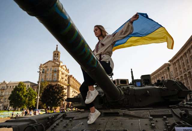 Тепер путін, який є третім військовим командувачем, досяг кількох своїх цілей в Україні