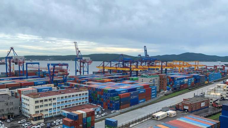 Порт у Владивостоці, росія. Аналітики вважають, що російський імпорт, можливо, вже відновився до довоєнного рівня.