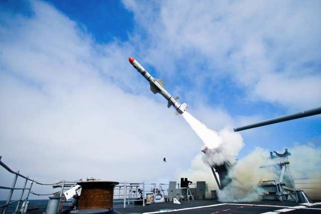 Пуск протикорабельної ракети Harpoon