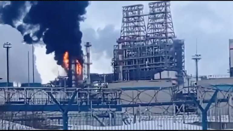 На росію зійшов Благодатний вогонь помсти