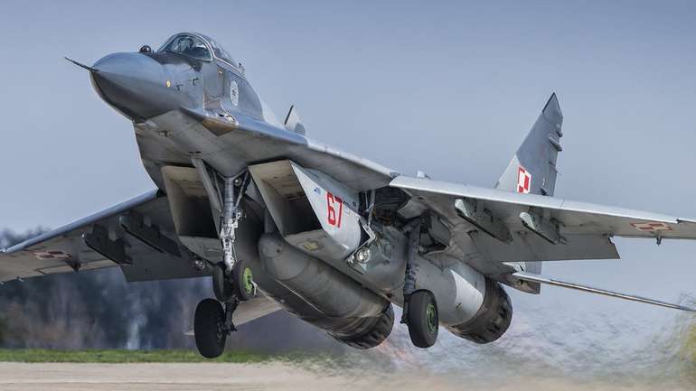 Польща готова надати інший вид винищувачів ніж F-16, - Моравецький