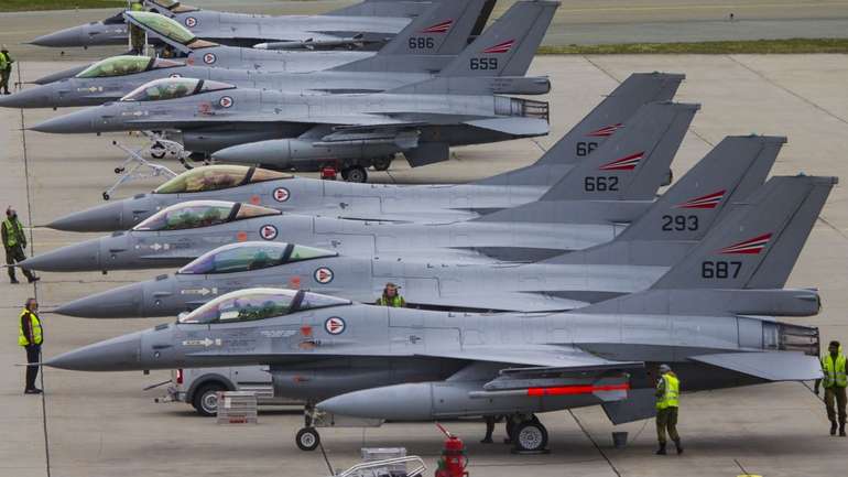 Нідерланди не мають жодних табу щодо винищувачів F-16, - голова МЗС Вопке Гукстра
