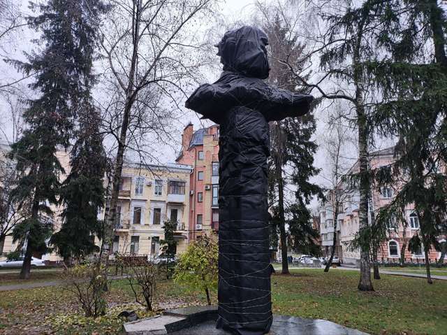 Обзивайте як хочете, але сповзаємо, панове, сповзаємо_5