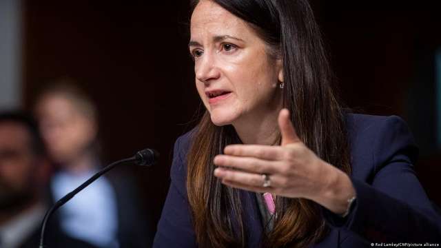 Евріл Гейнс