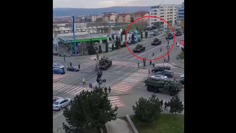 Румунську бронетехніку помітили біля кордону Молдови