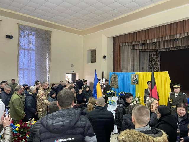 Івано-Франківщина простилася з Героєм України другом «Да Вінчі»_19