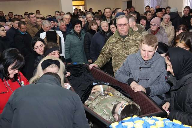 Івано-Франківщина простилася з Героєм України другом «Да Вінчі»_7