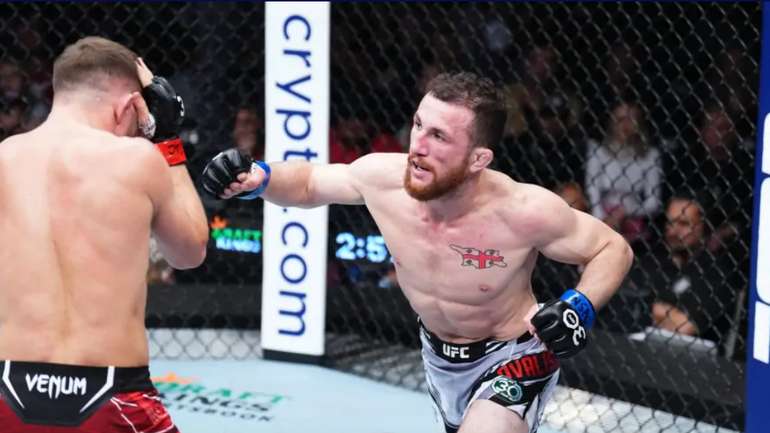 Грузинський боєць Мераб Двалішвілі відсвяткував перемогу над росіянином словами "Слава Україні!"