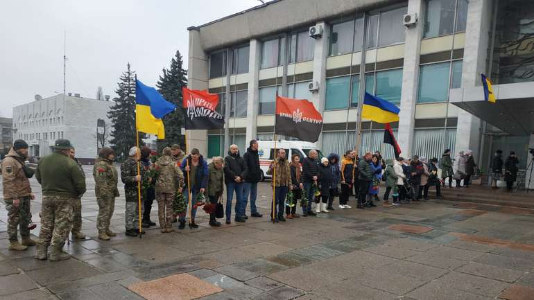 Кременчук прощається з Героєм