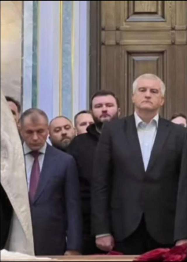 Ішак всплив на похороні Стремоусова