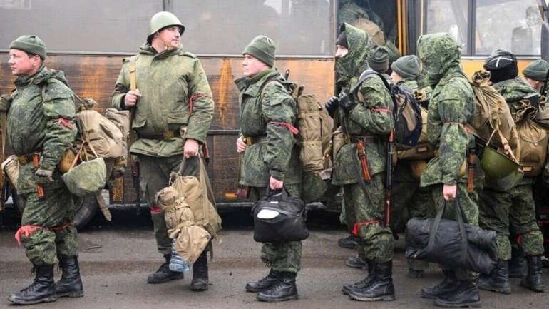 Кремль готується мобілізувати 400 тисяч під виглядом "добровольців", - британська розвідка