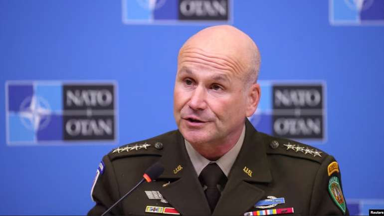 Верховний командувач Об'єднаних збройних сил НАТО в Європі та командувач збройних сил США в Європі генерал Крістофер Каволі