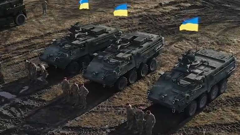Бронемашини Stryker з бойовими модулями M151 Protector українських військових. Березень 2023.