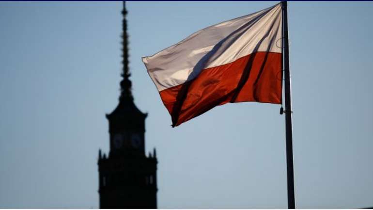 Польща радить своїм громадянам негайно покинути територію росії
