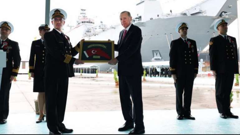 Туреччина вивела в море перший у світі корабель, з якого можуть злітати ударні БПЛА